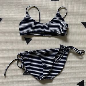 Mikoh stripe bikini Hermosa top + Makoa bottom black + white XS Sm